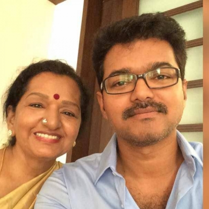 Thalapathy Vijay's mother and cousin sing songs for friends