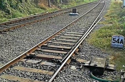 Kalyan -Man makes video before jumping in front of train