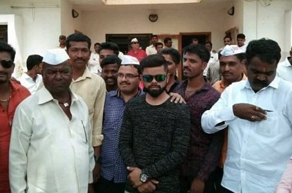 Maharashtra politician offers to bring Kohli, bring look-alike instead