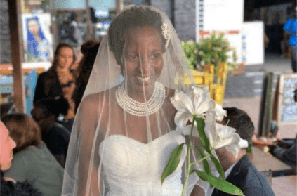 Women gets married to herself to get nagginf parents off her back