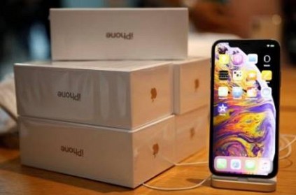 Huawei trolls Apple fans in Singapore, staff hand out powerbanks