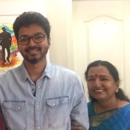 Parthiban meets with Thalapathy Vijay writes poem about experience