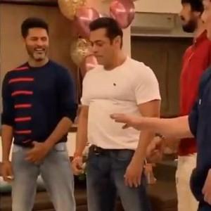 Salman Khan and Kiccha Sudeep grooves to Urvashi with Prabhu Deva Salman Khan and Kiccha Sudeep grooves to Urvashi with Prabhu Deva