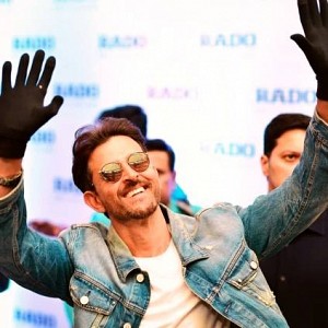 Watch Hrithik Roshan’s viral video at an event in Chennai, fans go crazy