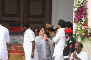 Karunanidhi death: Political leaders and Celebrities pay homage