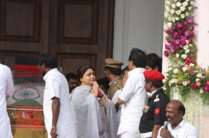 Karunanidhi death: Political leaders and Celebrities pay homage