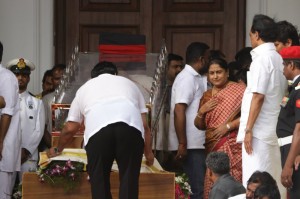 Karunanidhi death: Political leaders and Celebrities pay homage