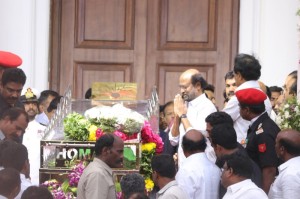 Karunanidhi death: Political leaders and Celebrities pay homage