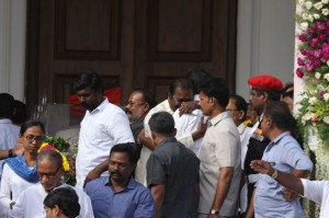 Karunanidhi death: Political leaders and Celebrities pay homage