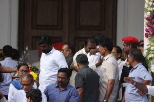 Karunanidhi death: Political leaders and Celebrities pay homage