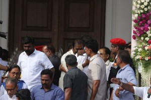 Karunanidhi death: Political leaders and Celebrities pay homage