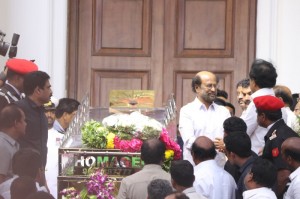 Karunanidhi death: Political leaders and Celebrities pay homage