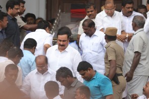 Karunanidhi death: Political leaders and Celebrities pay homage