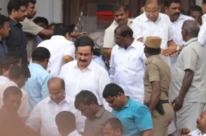 Karunanidhi death: Political leaders and Celebrities pay homage