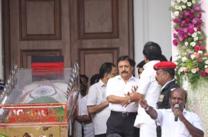 Karunanidhi death: Political leaders and Celebrities pay homage