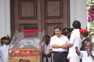 Karunanidhi death: Political leaders and Celebrities pay homage