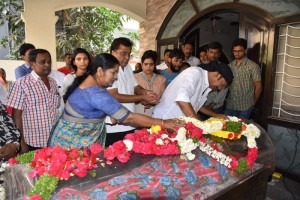 Celebrities Pay Tribute To Gundu Hanumantha Rao
